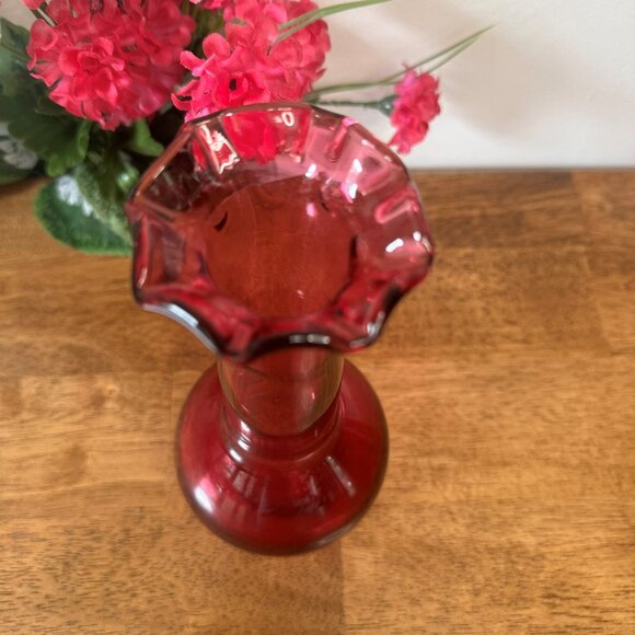 Cranberry Glass Vase Mid Century Blown Art Ruby Red Vintage Home Decor - Picture 8 of 8